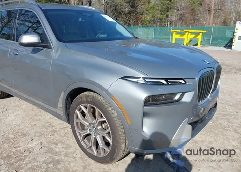 2025 BMW X7 xDrive40I z USA, uszkodzony, nr VIN 5UX23EM05S9000872